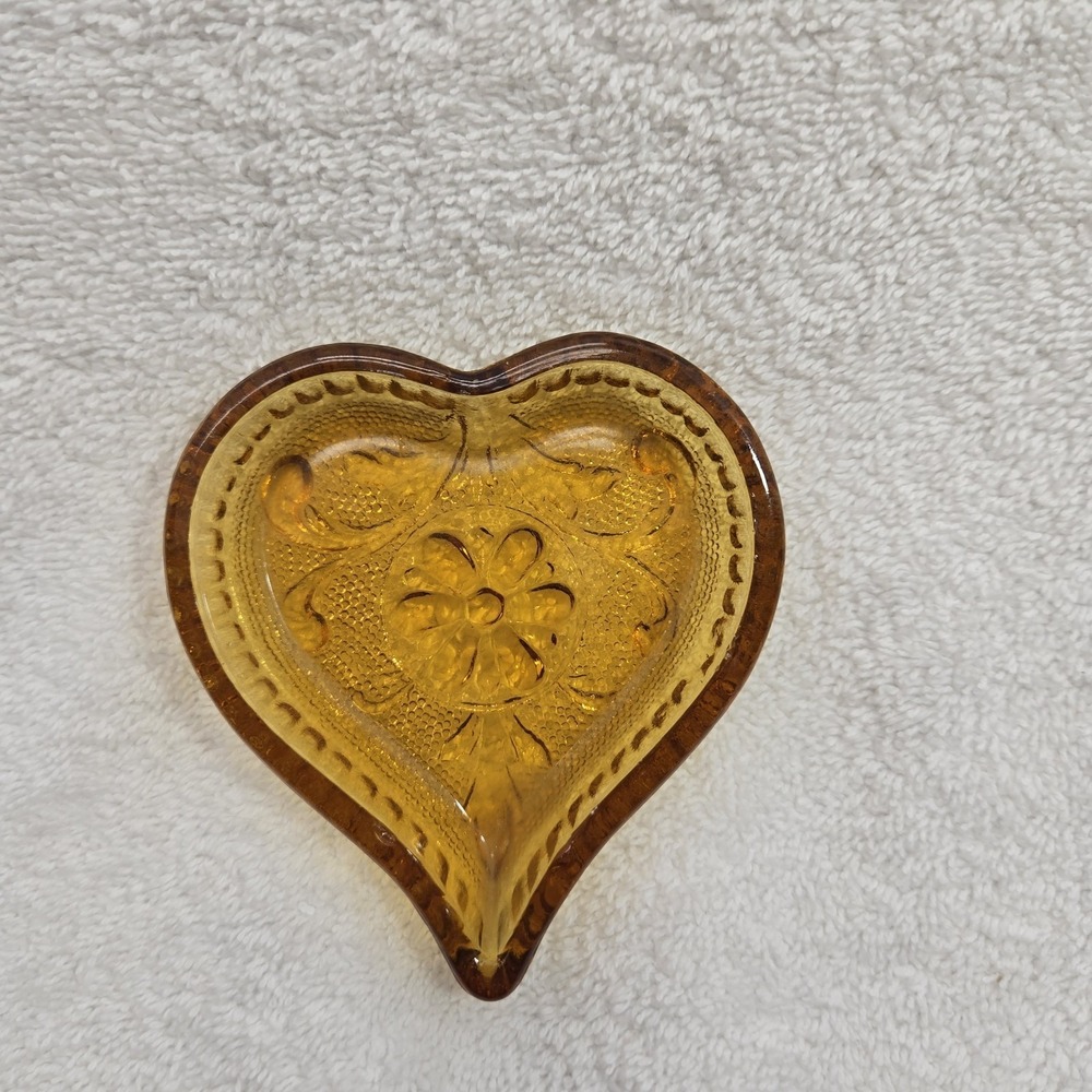 Vintage Indiana Glass Tiara Sandwich Amber Heart Shaped Trinket Dishes 3 1/2"